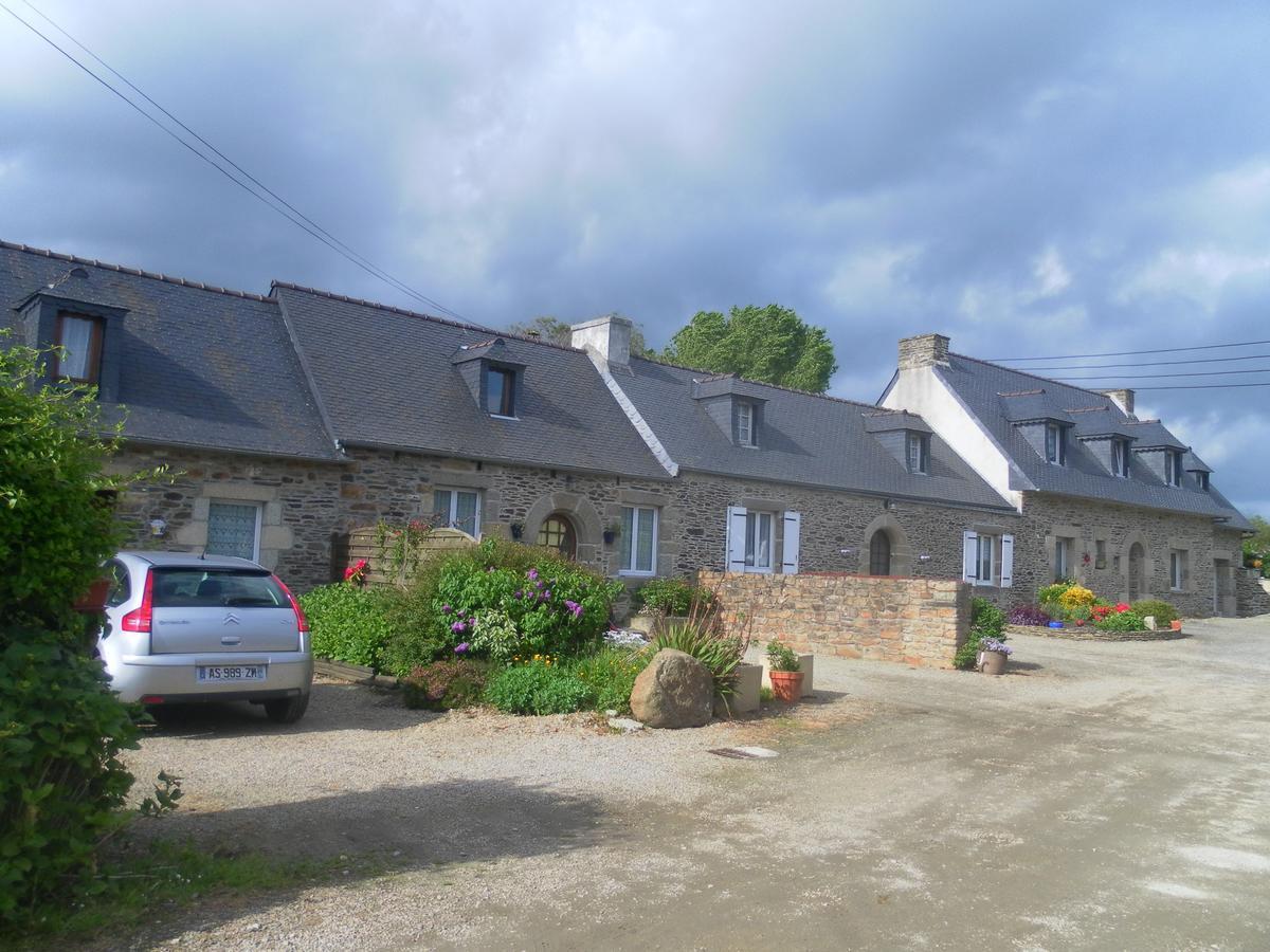 Les De Kerroyal Garlan